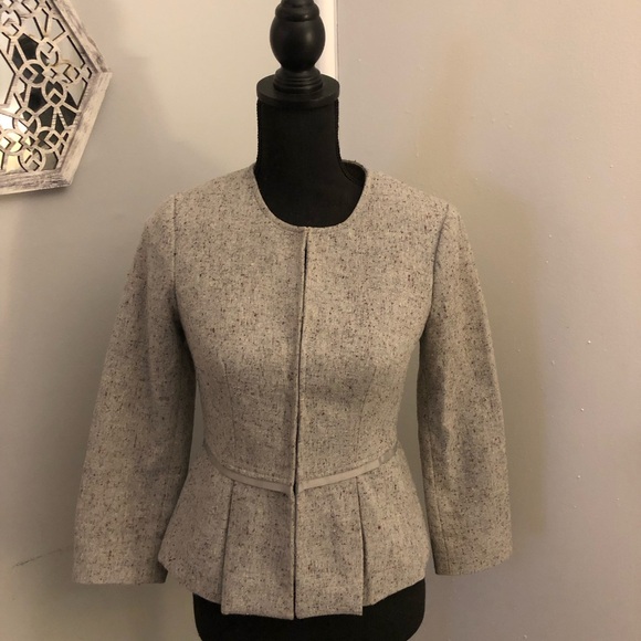 Gorgeous Suit from The Limited with an XS Blazer and Size 6 Pants - Picture 3 of 13